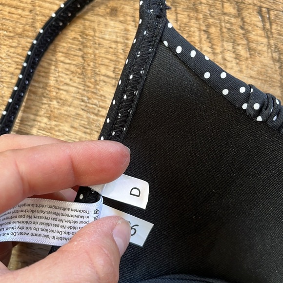 NWOT Size 8, D Cup Bikini Top - Picture 9 of 10